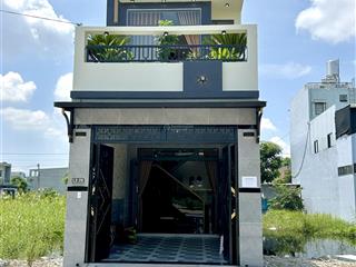 Bán nhà view công viên đường d45 kdc phú sinh, nhà 3 phòng ngủ, dt 4x17m nhà mới, đẹp full nội thất