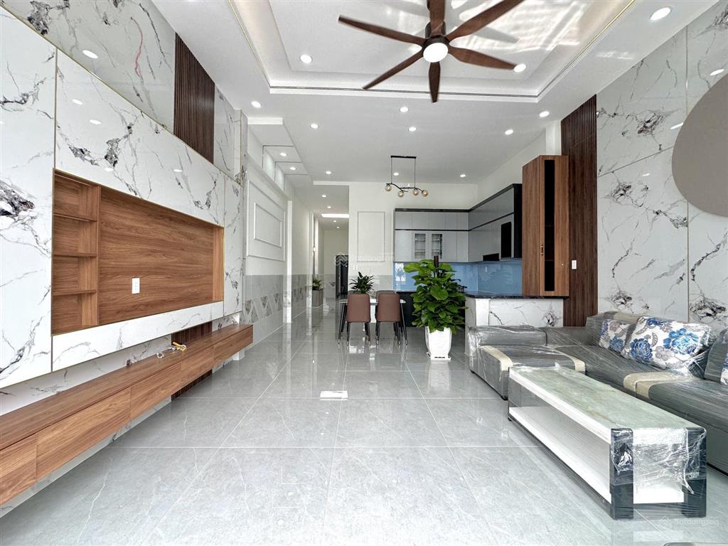 Nhà cấp 4 xây mới 3 phòng ngủ siêu đẹp gần nhựa giồng lớn, dt 5x25m có sân để ô  tô