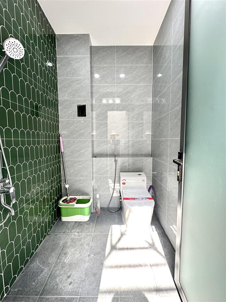 Bán nhà gần chợ mỹ hạnh dt 5x20m, 3 phòng ngủ, 1 xẹt ngắn tl824