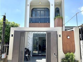 Bán nhà gần chợ mỹ hạnh dt 5x20m, 3 phòng ngủ, 1 xẹt ngắn tl824