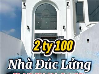 Bán nhà đúc lửng đẹp 3 phòng ngủ, gần ngã 3 mỹ hạnh  dt 148m2  shr nhà hoàn công
