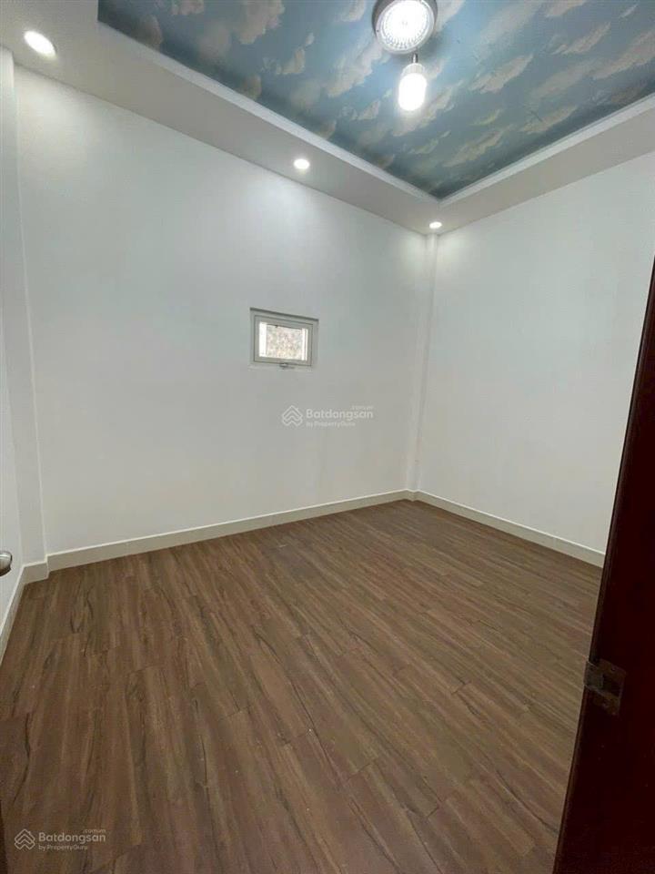 Cho thuê nhà riêng 41/3, đường 19, 130m2, 12 triệu vnd, 4pn, 2wc, bình tân, hcm