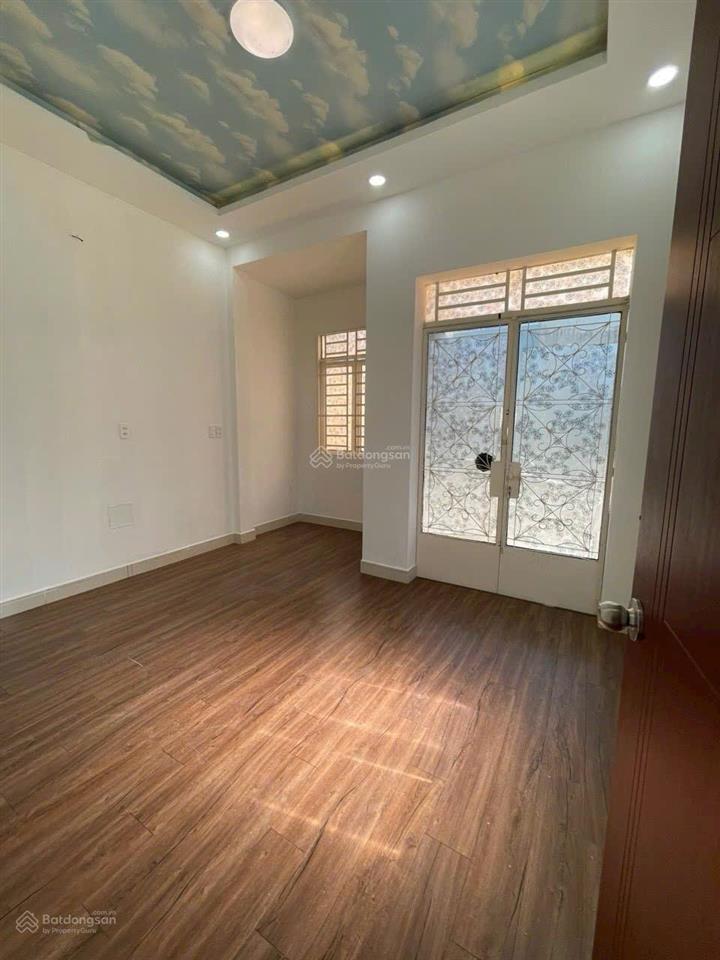 Cho thuê nhà riêng 41/3, đường 19, 130m2, 12 triệu vnd, 4pn, 2wc, bình tân, hcm
