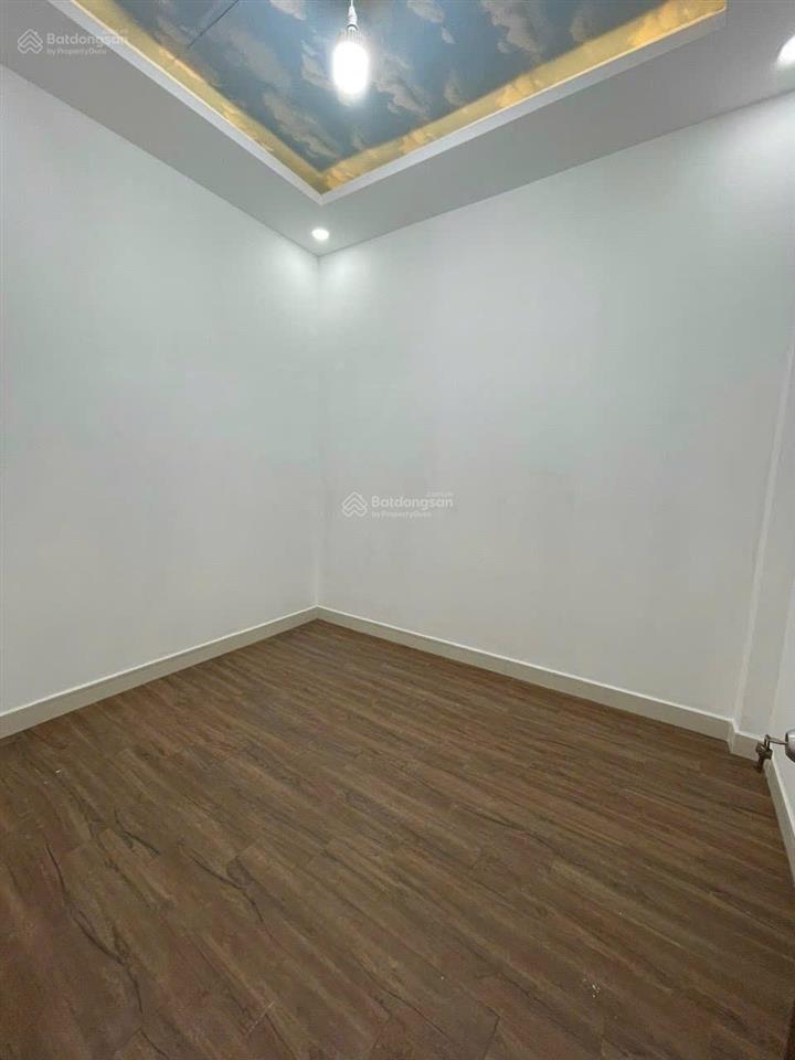 Cho thuê nhà riêng 41/3, đường 19, 130m2, 12 triệu vnd, 4pn, 2wc, bình tân, hcm