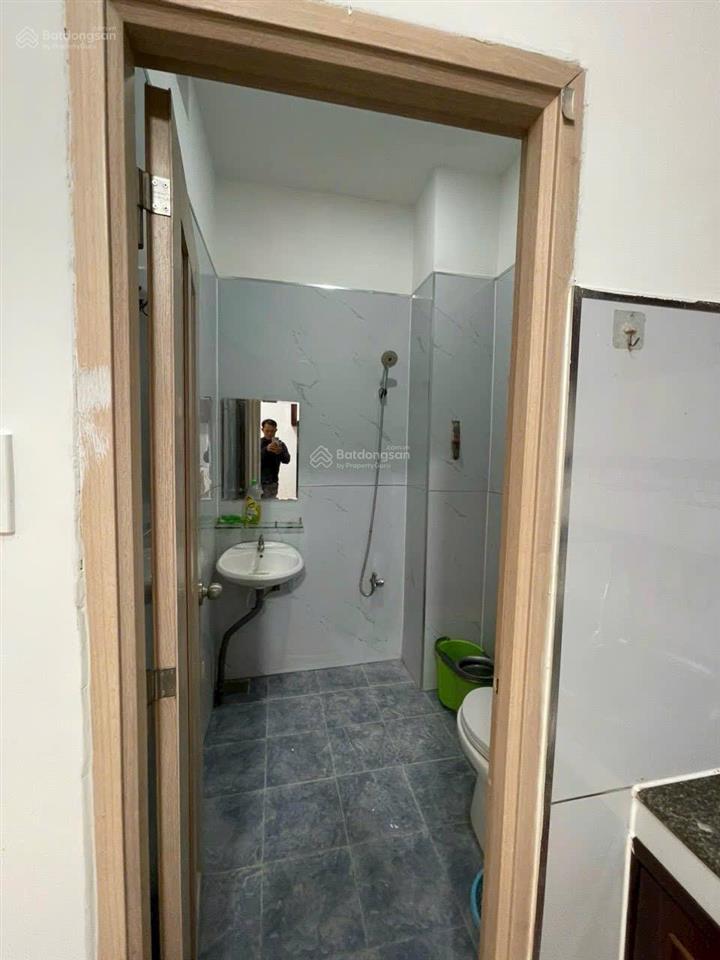 Cho thuê nhà riêng 41/3, đường 19, 130m2, 12 triệu vnd, 4pn, 2wc, bình tân, hcm