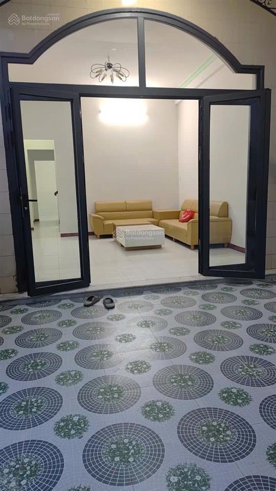 Cc cần bán gấp nhà 2 tầng giá rẻ chỉ 5,5 tỷ, 140m2 tại 122/2 đường 23/10, phương sơn, nha trang