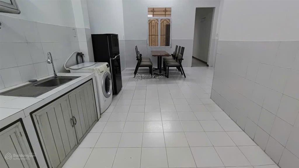 Cc cần bán gấp nhà 2 tầng giá rẻ chỉ 5,5 tỷ, 140m2 tại 122/2 đường 23/10, phương sơn, nha trang