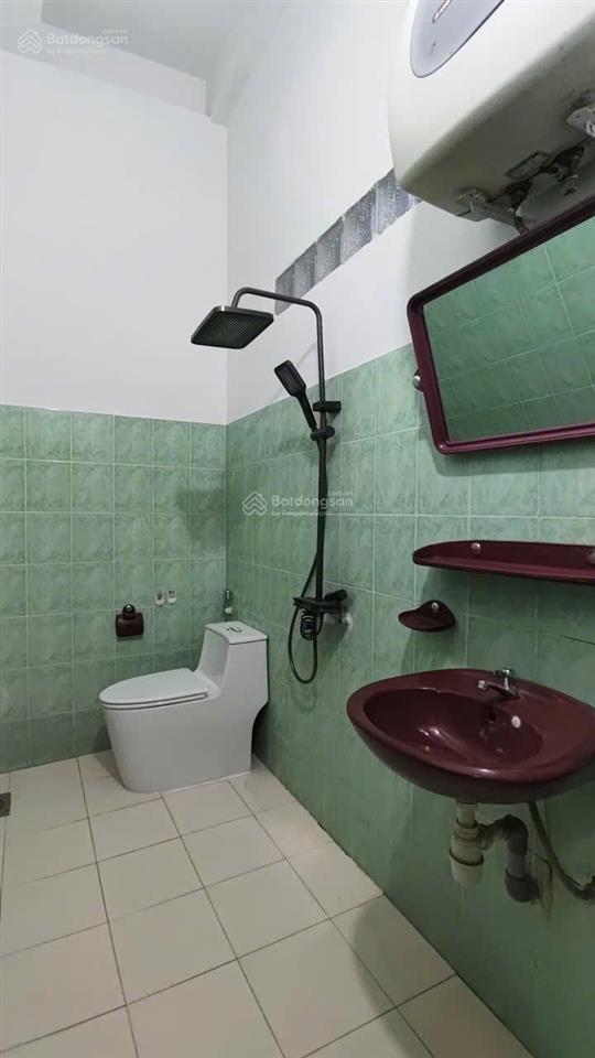 Cc cần bán gấp nhà 2 tầng giá rẻ chỉ 5,5 tỷ, 140m2 tại 122/2 đường 23/10, phương sơn, nha trang