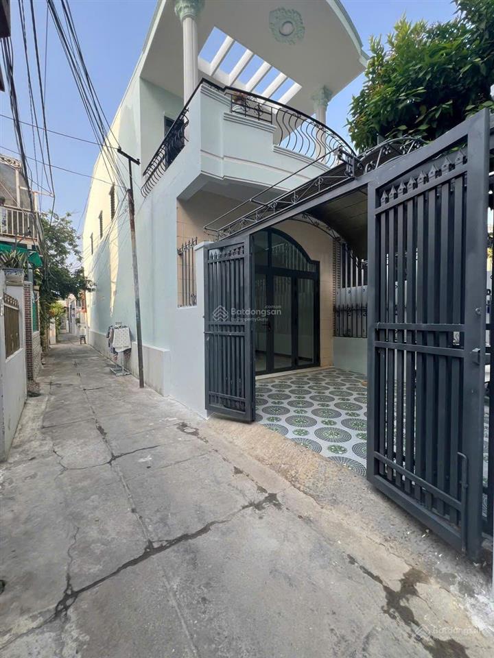 Cc cần bán gấp nhà 2 tầng giá rẻ chỉ 5,5 tỷ, 140m2 tại 122/2 đường 23/10, phương sơn, nha trang