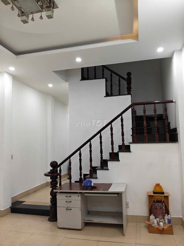 CHO THUÊ NHÀ NGUYÊN CĂN SẠCH ĐẸP ngần vòng xoay PHÚ HỮU, QUẬN 9