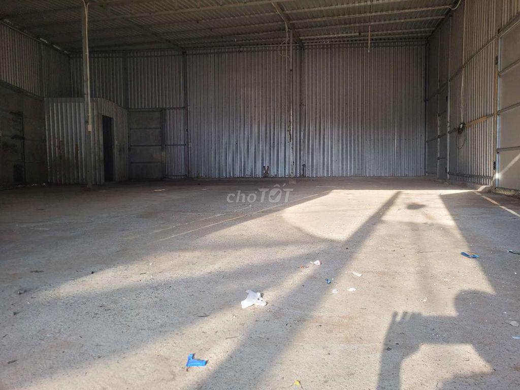- Nhà xưởng gần  đường Nguyễn Duy Trinh
