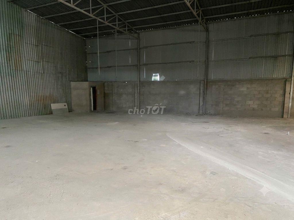 CHO THUÊ XƯỞNG 240M2 SẢN XUẤT MỌI NGHÀNH GHỀ GỖ VÀ CƠ KHÍ