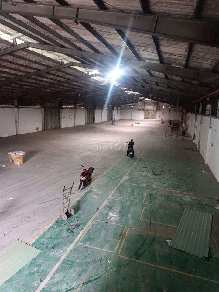 XƯỞNG 2600m² – Gần đường Đỗ Xuân Hợp, QUẬN 9