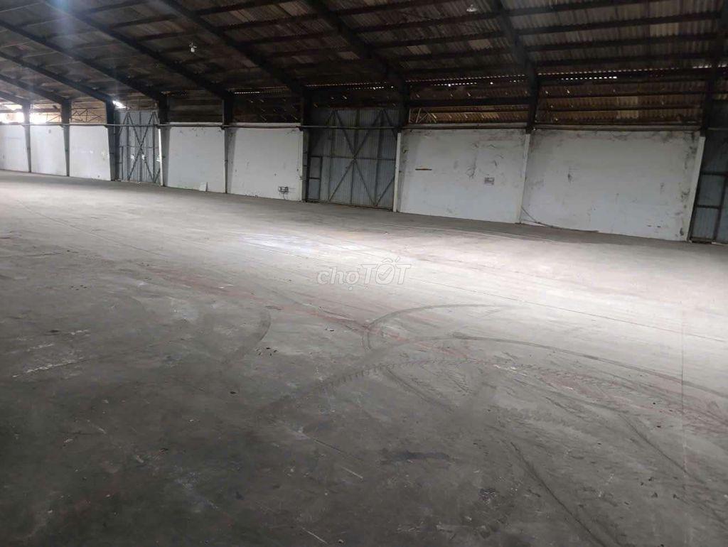 XƯỞNG 2600m² – Gần đường Đỗ Xuân Hợp, QUẬN 9