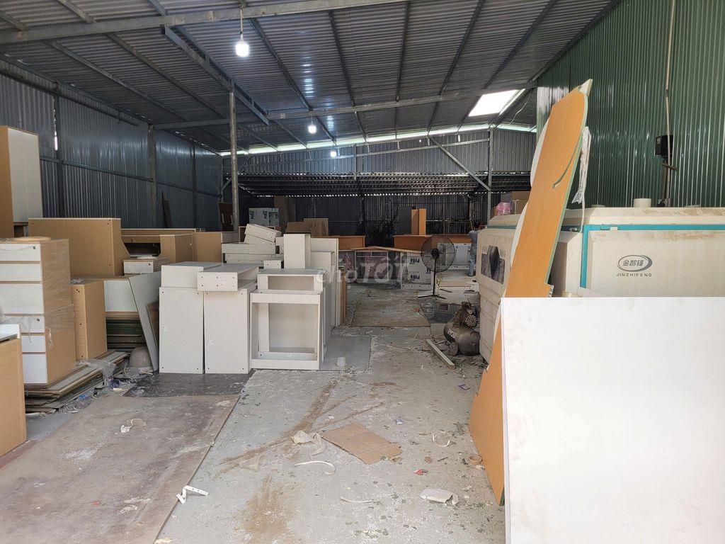 xưởng 220 m2 sản xuất mọi nghành nghề ngay Quận