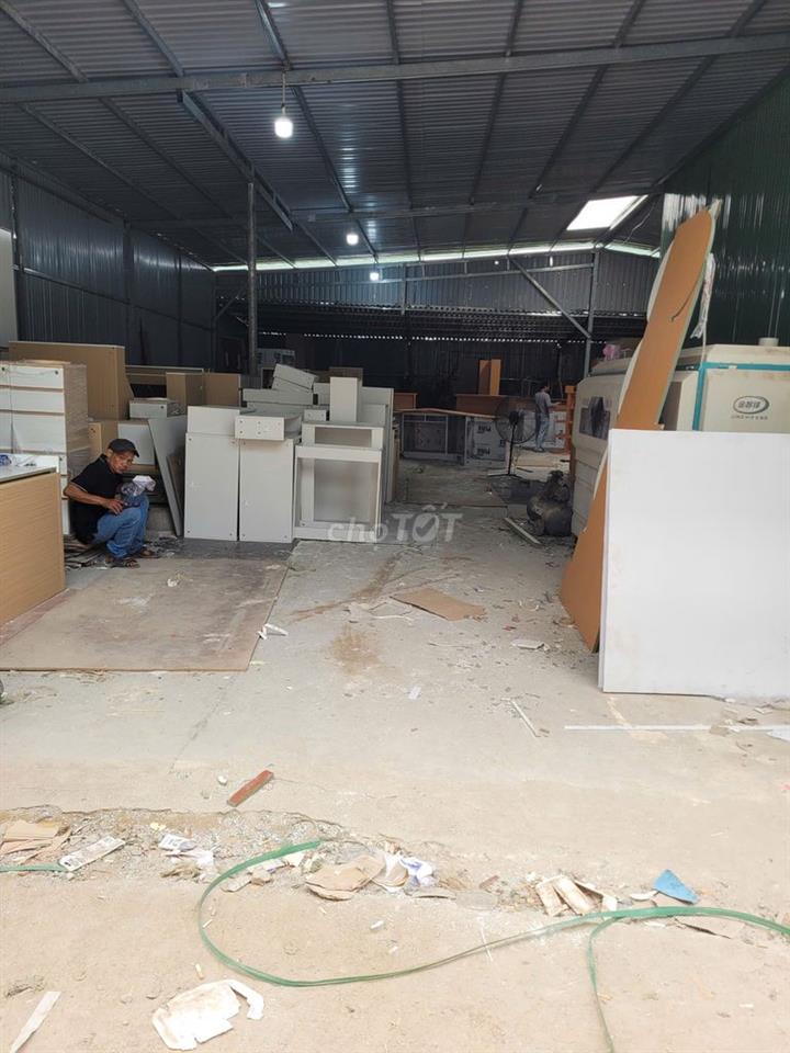 xưởng 220 m2 sản xuất mọi nghành nghề ngay Quận