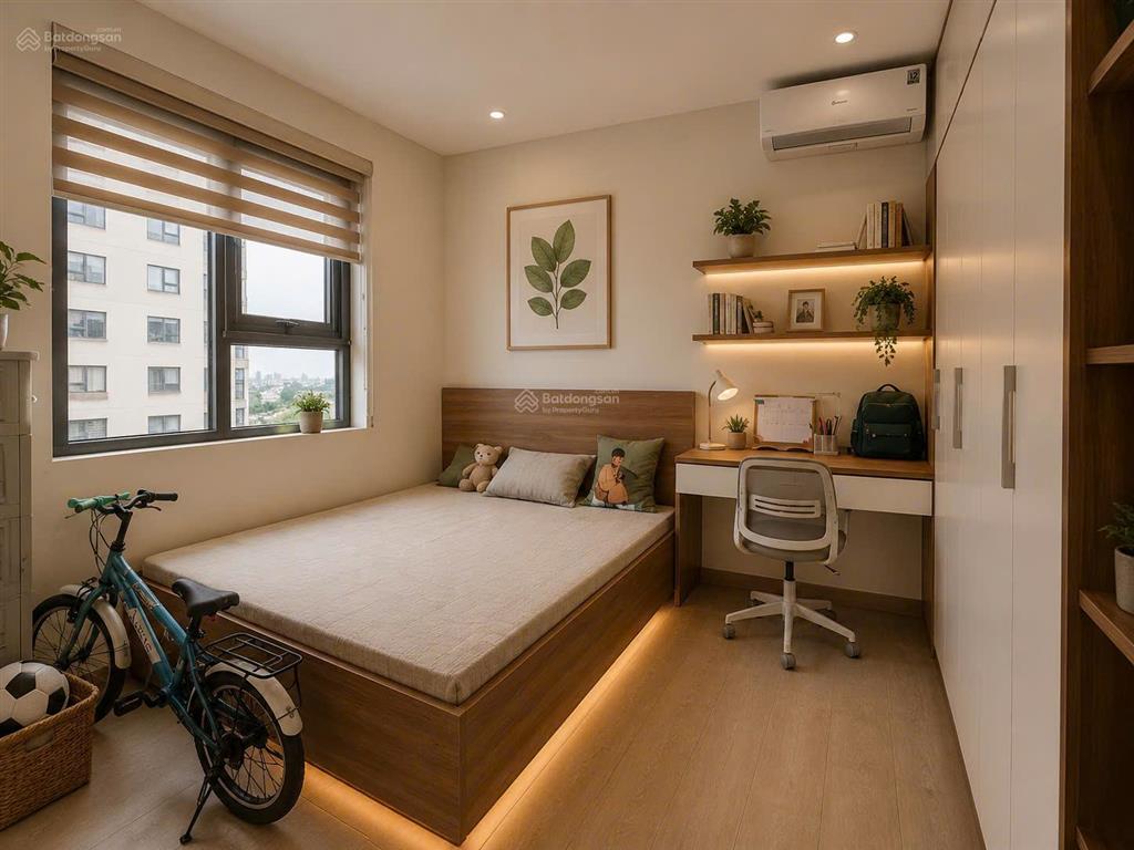 Bán căn 2 phòng ngủ 64m2 4 tỉ full nội thất hồng hà eco chỉ cân mang quần áo vào ở
