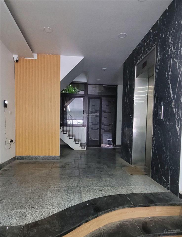 Bán gấp 200tr/m2 liền kề văn phú, hà đông 102m2, 5t, mt 5.5m, thang máy vỉa hè ô tô kinh doanh.