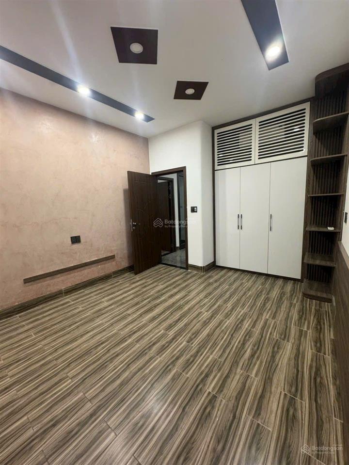 Cho thuê mặt bằng tầng 2&3 shophouse hoàng thị loan
