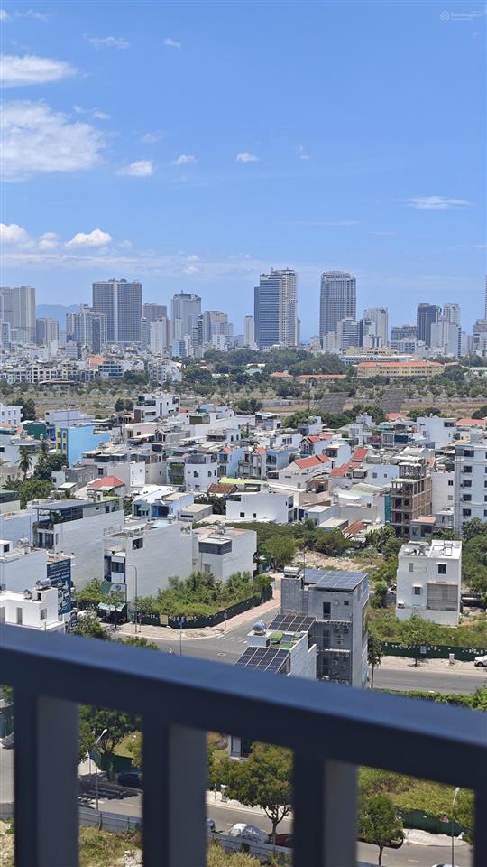 Hạ giá 200 triệu bán nhanh căn góc thương mại chung cư ssh08 tầng cao, view biển giá tốt