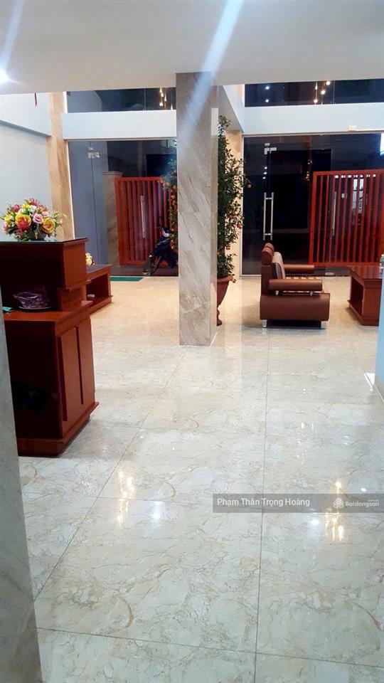 Bán khách sạn 8 tầng, 31 phòng kd, mặt tiền dương hiến quyền, nha trang cách biển 100m  giá 32 tỷ