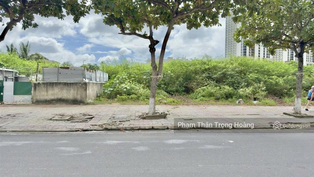 Đất biệt thự lô 206 mặt tiền phạm văn đồng ngay bến du thuyền quốc tế 363,9m2  chỉ 70trđ/m2
