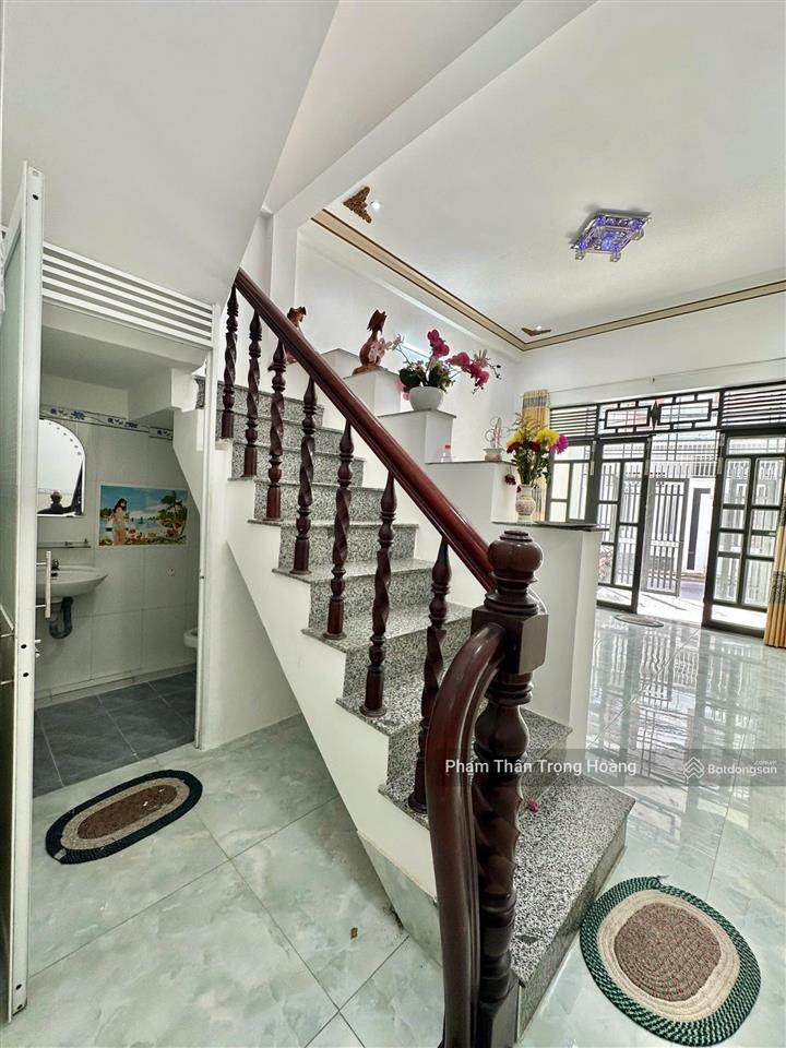 Bán nhà mặt tiền nguyễn khánh toàn  cách biển 500m  2 tầng đẹp chỉ 6,9 tỷ!