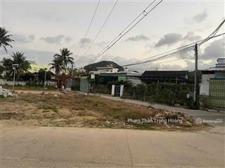 Bán đất lô góc siêu đẹp đối diện nhà hàng nha trang xưa 120m2 ( ôm góc 23,4m )  4,85 tỷ