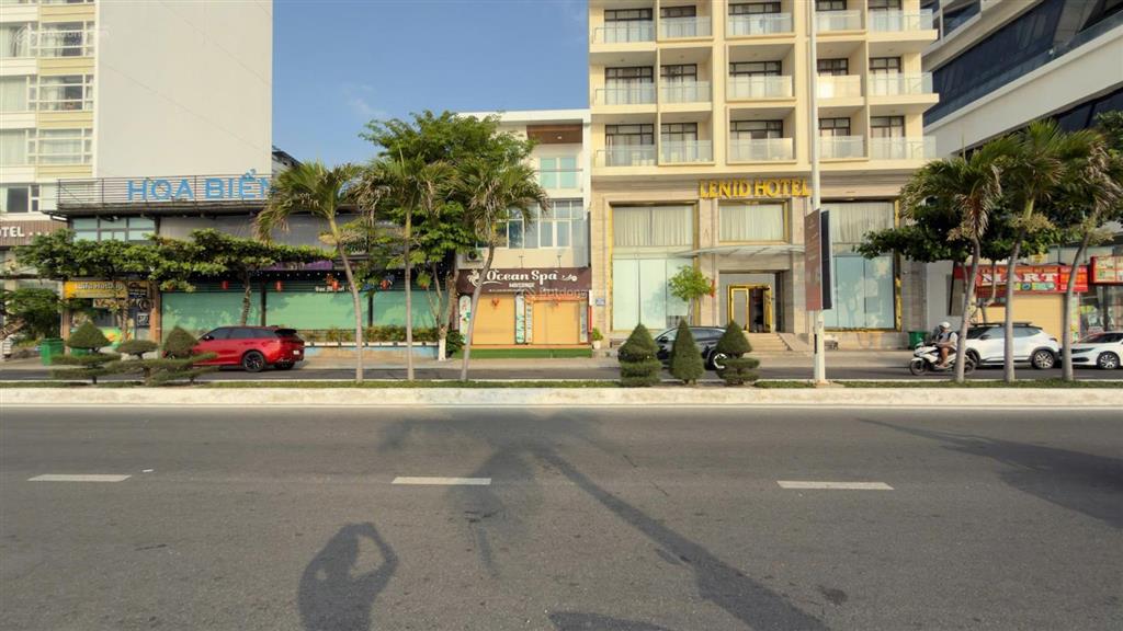 Bán nhà 2 mặt tiền phạm văn đồng  gần nhà thờ ba làng  rộng 7m  đang cho thuê  40trđ/tháng