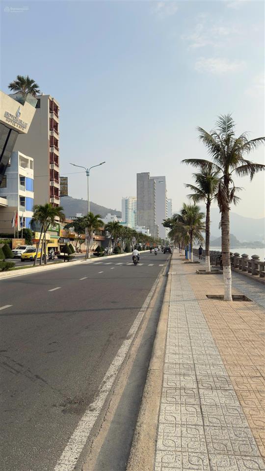 Bán nhà 2 mặt tiền phạm văn đồng  gần nhà thờ ba làng  rộng 7m  đang cho thuê  40trđ/tháng