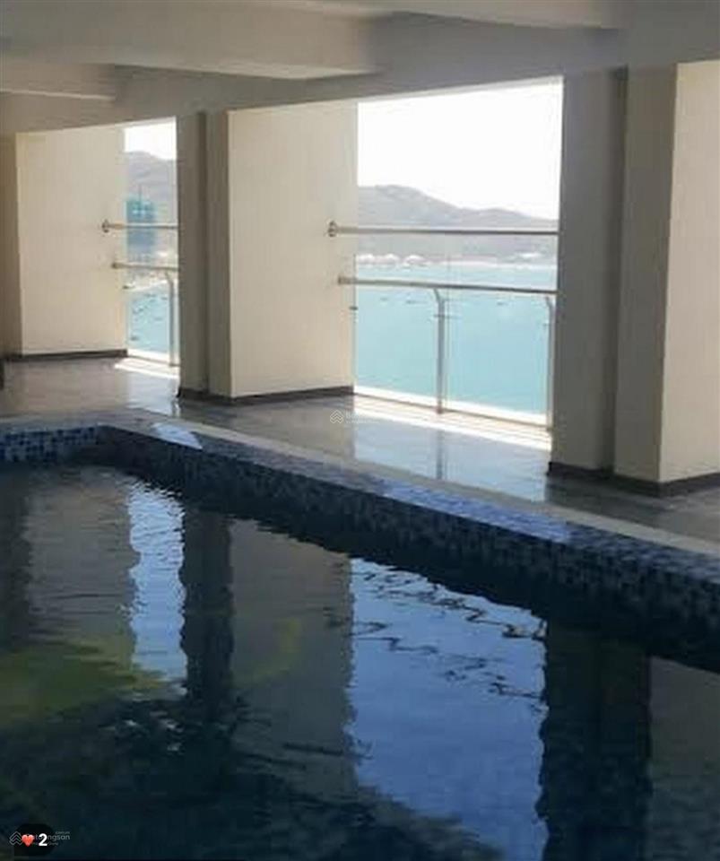 Bán khách sạn 3 sao lenid  2 mặt tiền  view trực diện biển nha trang  rộng 18m  300 tỷ