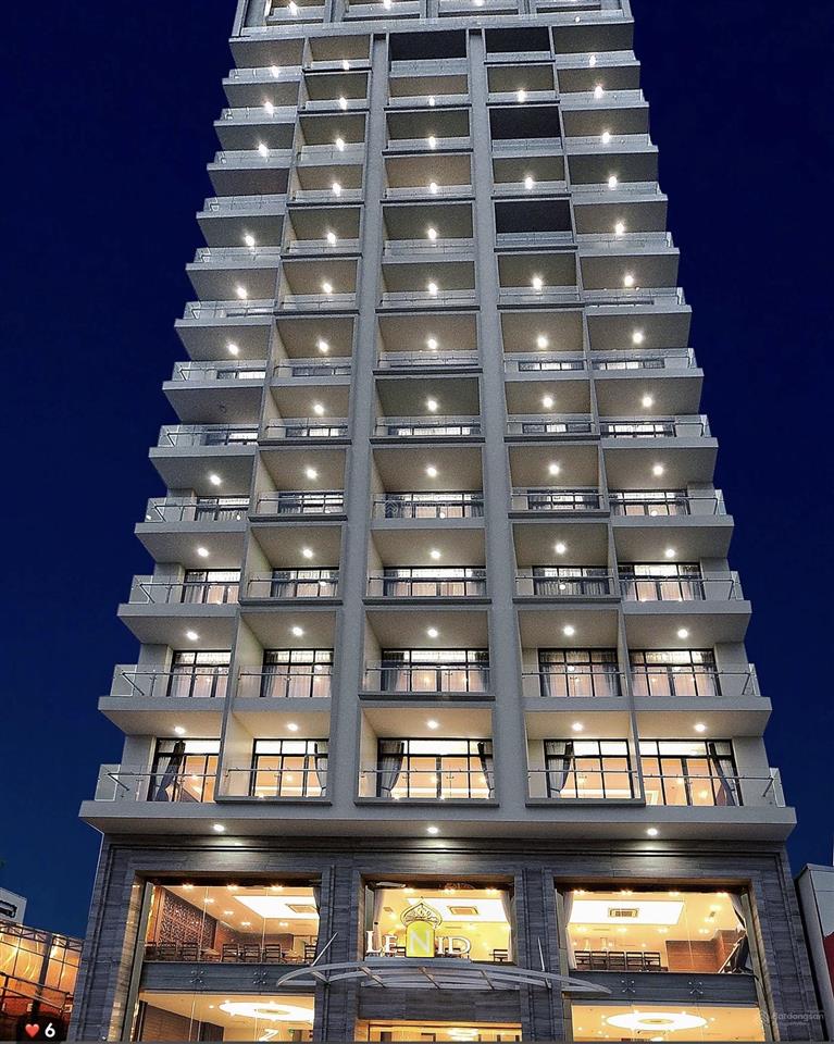 Bán khách sạn 3 sao lenid  2 mặt tiền  view trực diện biển nha trang  rộng 18m  300 tỷ