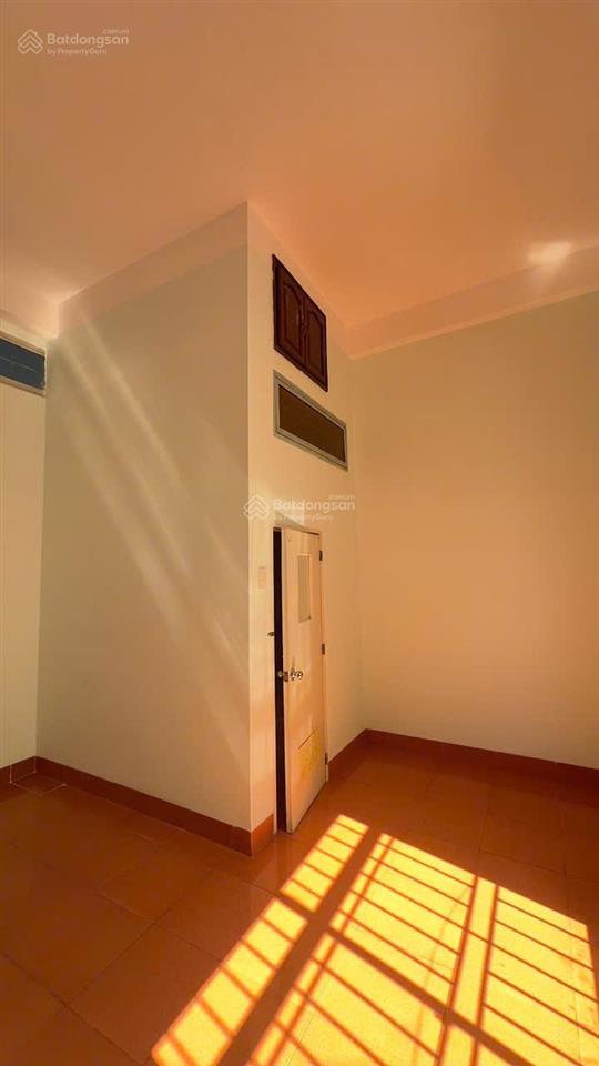 Bán nhà 2 tầng đường 10m, vị trí trung tâm phường bắc nha trang, cách 2/4 chỉ 30m  giá 6,8 tỷ