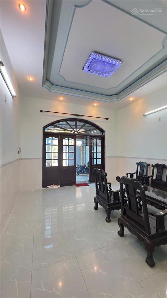 Bán nhà 2 tầng đường 10m, vị trí trung tâm phường bắc nha trang, cách 2/4 chỉ 30m  giá 6,8 tỷ