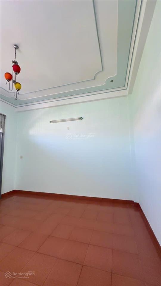 Bán nhà 2 tầng đường 10m, vị trí trung tâm phường bắc nha trang, cách 2/4 chỉ 30m  giá 6,8 tỷ