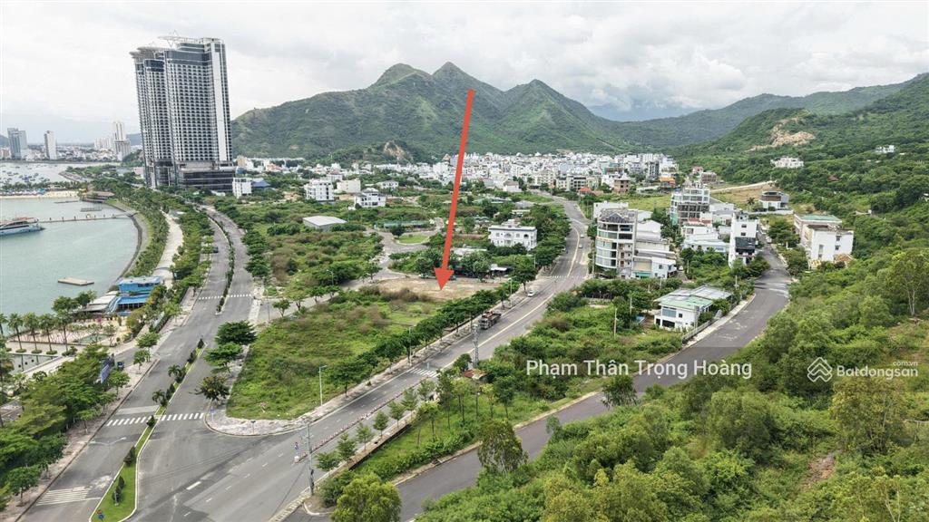Siêu phẩm hiếm có! bán nhanh lô góc 3 mặt tiền phạm văn đồng ngang 27,8m ngay bến du thuyền quốc tế
