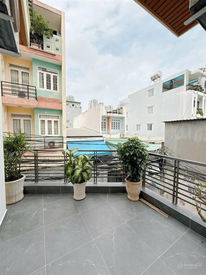 Nhà góc 2 mặt tiền xe hơi tới nhà gần lotte mart  cách nguyễn thị thập chỉ 60 ,p.tân phong ,quận 7