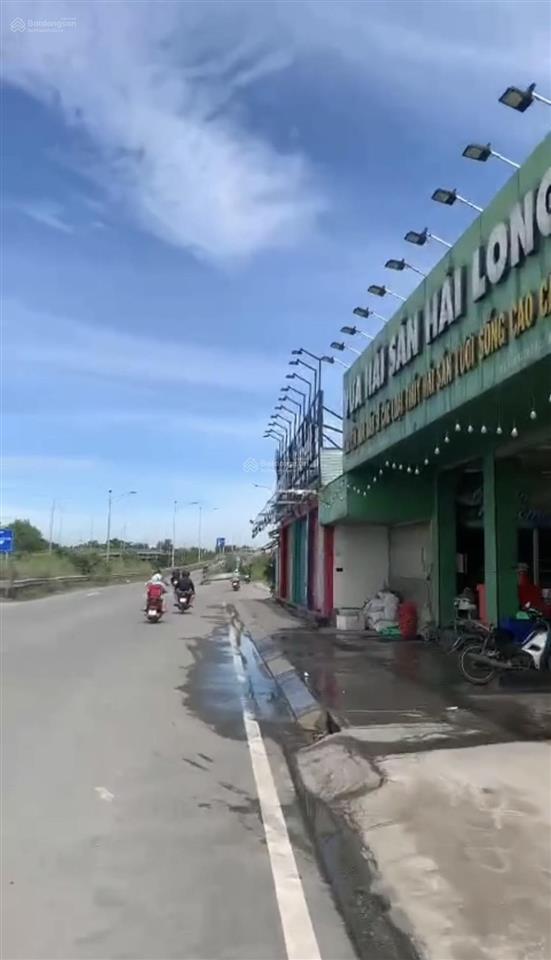 Cho thuê 14.200m2 (với chiều ngang hơn 100m) đất mặt tiền đường nguyễn hữu thọ  nhơn đức  nhà bè