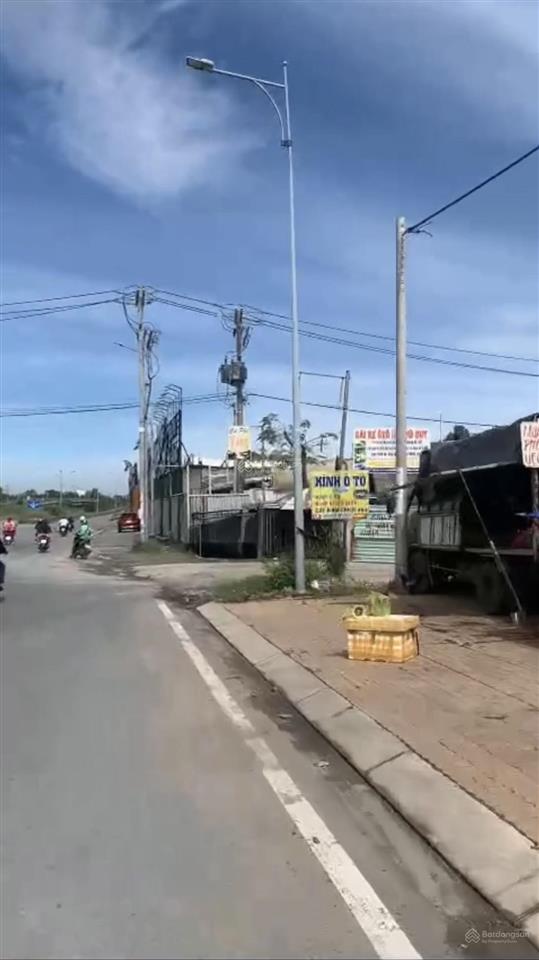 Cho thuê 14.200m2 (với chiều ngang hơn 100m) đất mặt tiền đường nguyễn hữu thọ  nhơn đức  nhà bè