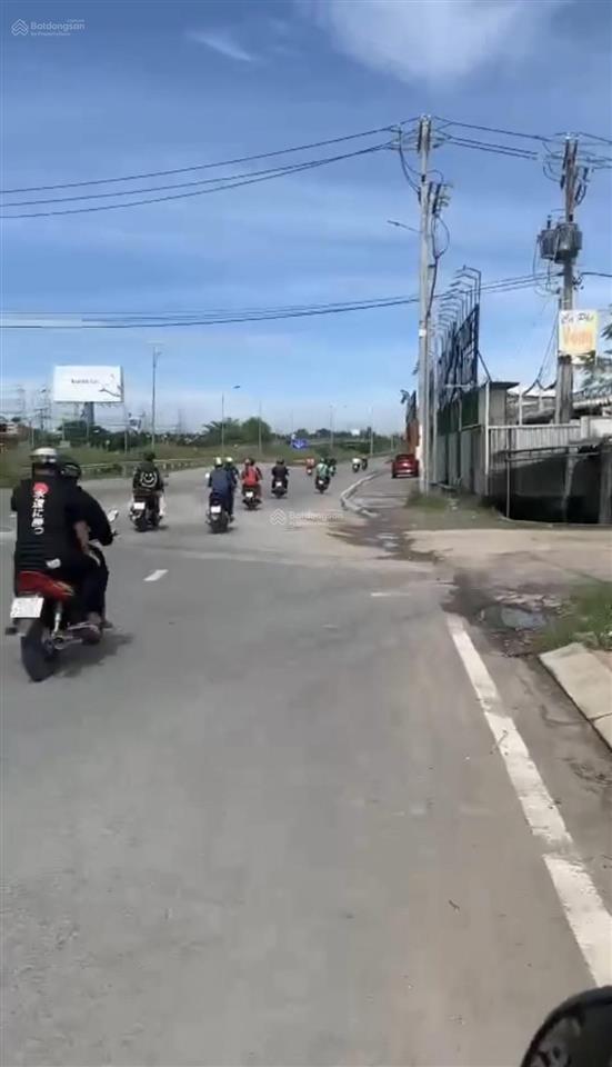 Cho thuê 14.200m2 (với chiều ngang hơn 100m) đất mặt tiền đường nguyễn hữu thọ  nhơn đức  nhà bè