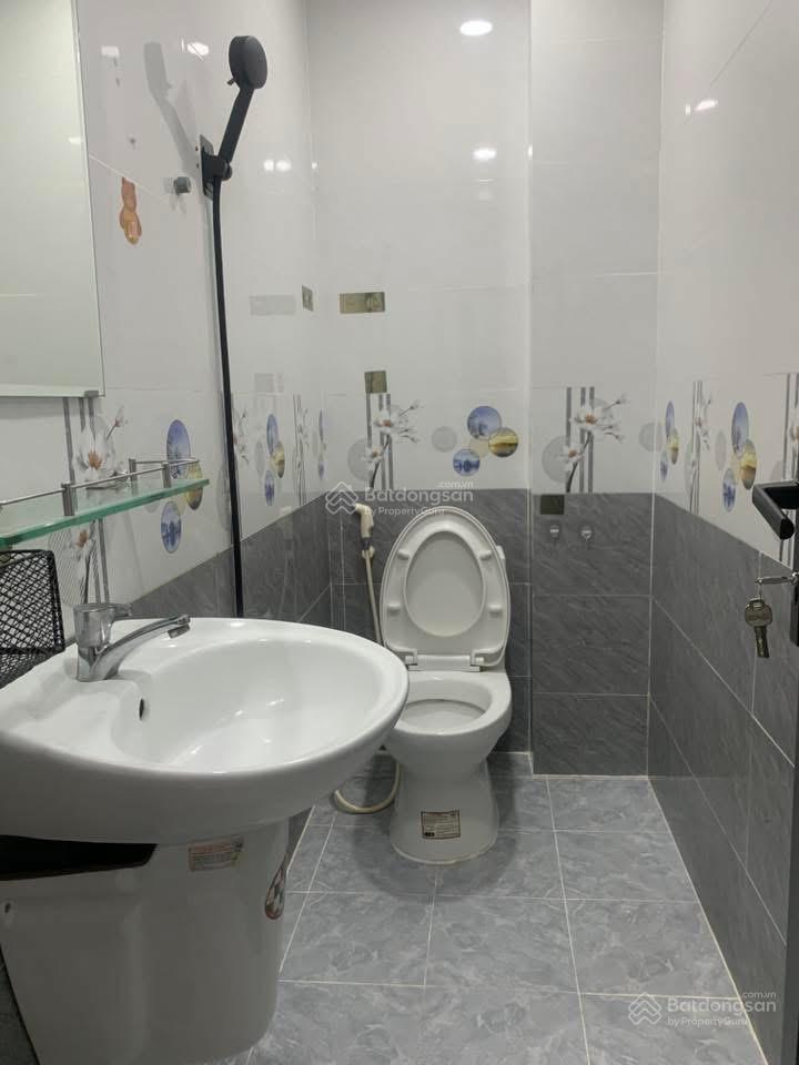 Bán nhà 6,99tỷ mới full nội thất y hình 100% hẻm xe hơi hẻm thông 160 đường nguyễn văn quỳ ,quận 7