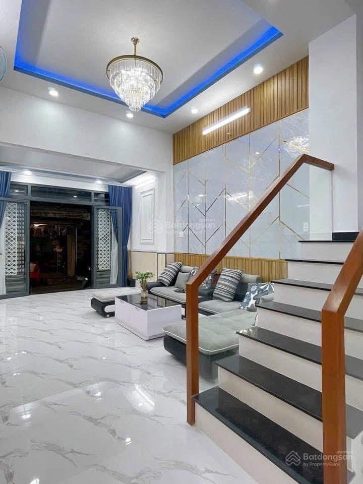 Bán nhà 6,99tỷ mới full nội thất y hình 100% hẻm xe hơi hẻm thông 160 đường nguyễn văn quỳ ,quận 7
