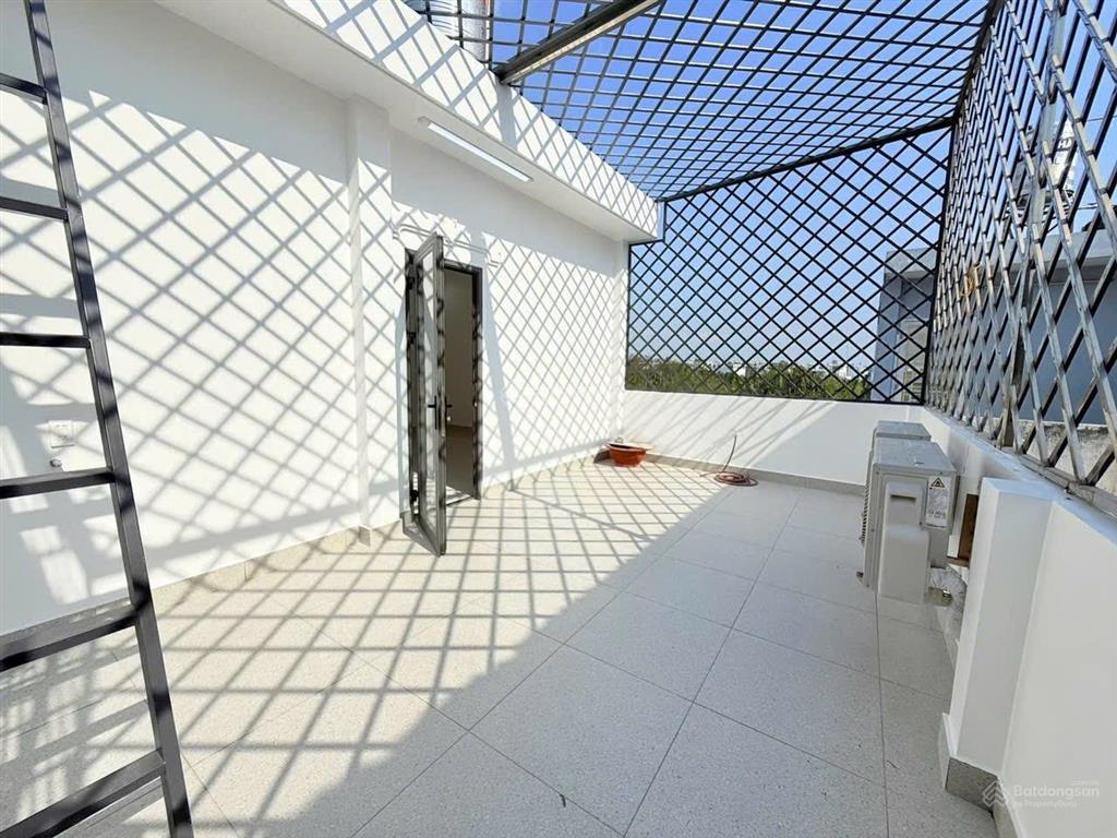 Bán nhà phố 4 tầng 6x13,5m có thang máy khu vip ô mê li ~ đào tông nguyên ~ nhà bè  chỉ có 9,6 tỷ