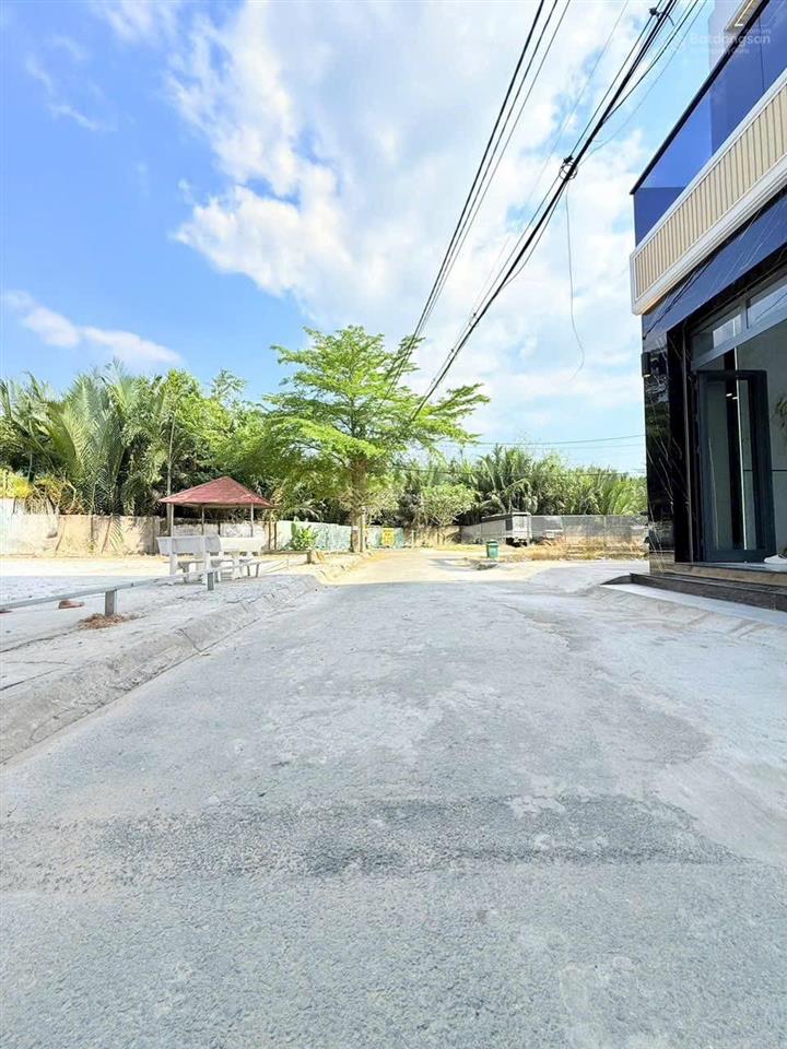 Bán nhà phố 4 tầng 6x13,5m có thang máy khu vip ô mê li ~ đào tông nguyên ~ nhà bè  chỉ có 9,6 tỷ