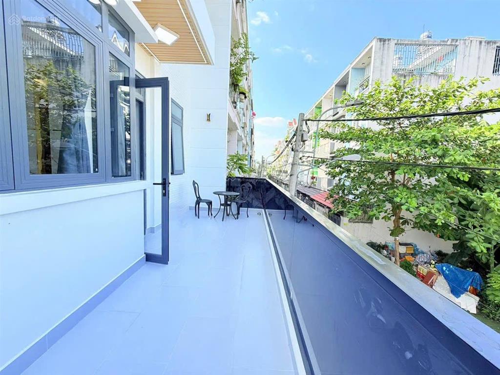 Bán nhà phố 4 tầng 6x13,5m có thang máy khu vip ô mê li ~ đào tông nguyên ~ nhà bè  chỉ có 9,6 tỷ