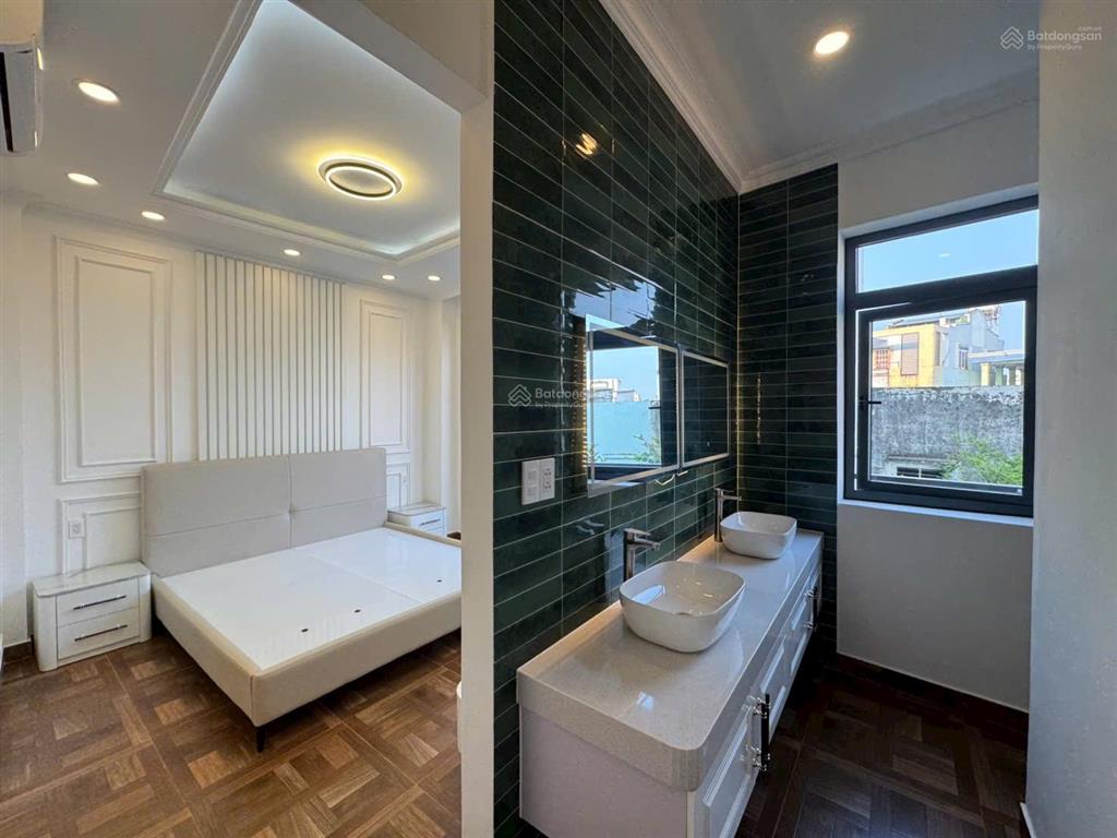 Bán nhà hẻm xe hơi 1027 huỳnh tấn phát  quận 7  có thang máy full nội thất cao cấp y hình 100%