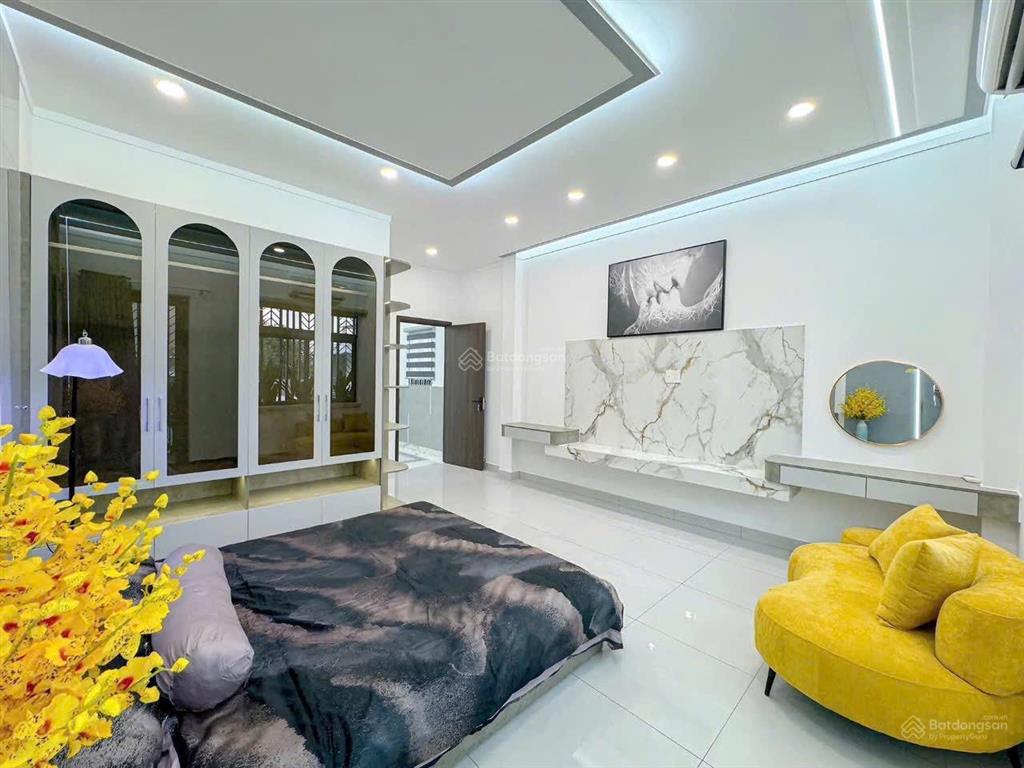 Bán nhà đẹp full nội thất về ở liền hẻm 861  giá chỉ 6,7tỷ phường tân hưng  quận giáp q4 gần q1