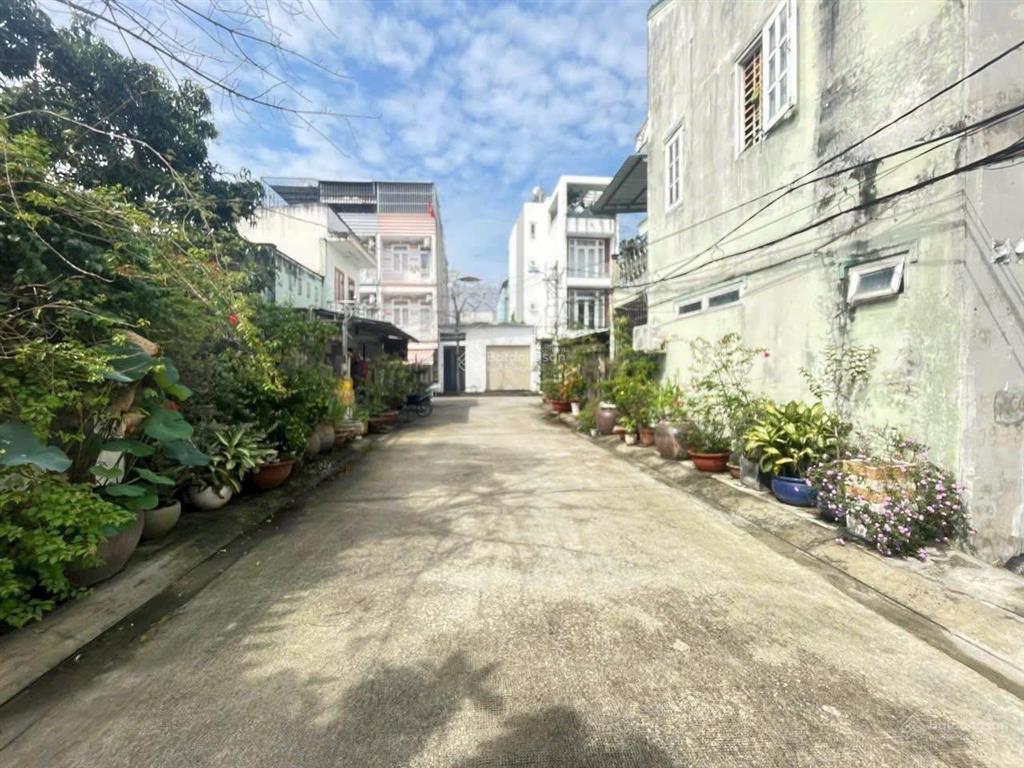 Bán lô đất đẹp giá rẻ 8x22m đường xe hơi 1368 ko có lô thứ hai ở lê văn lương  phước kiểng nhà bè
