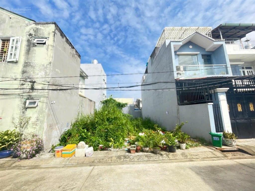 Bán lô đất đẹp giá rẻ 8x22m đường xe hơi 1368 ko có lô thứ hai ở lê văn lương  phước kiểng nhà bè