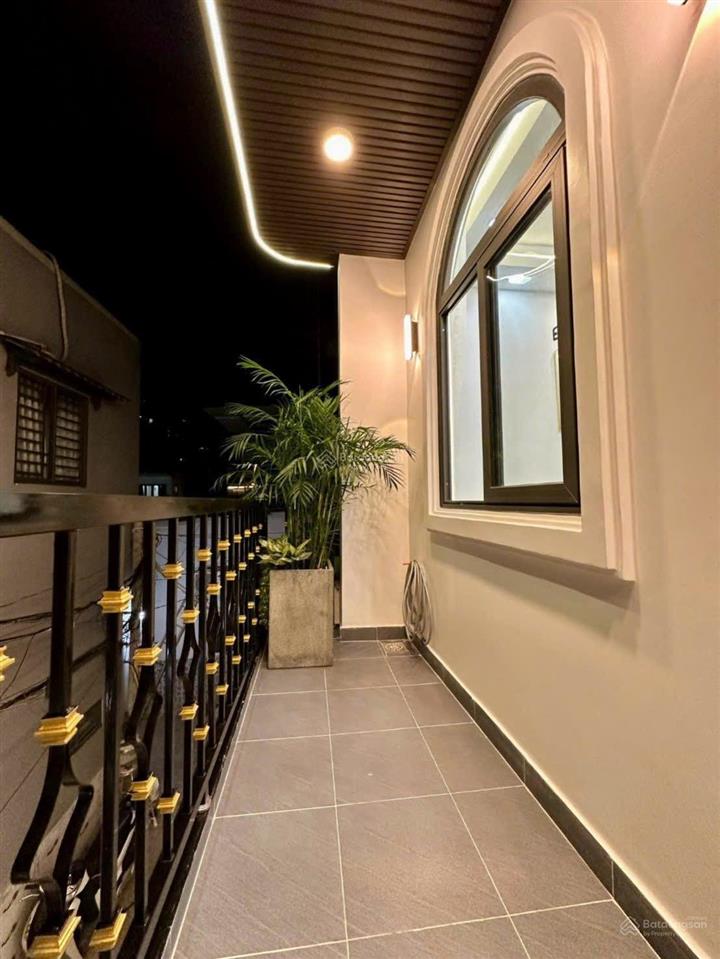 Bán nhà mới đẹp ở ngay góc 2 mặt tiền phú thuận quận 7 hẻm 749 huỳnh tấn phát, gần đi